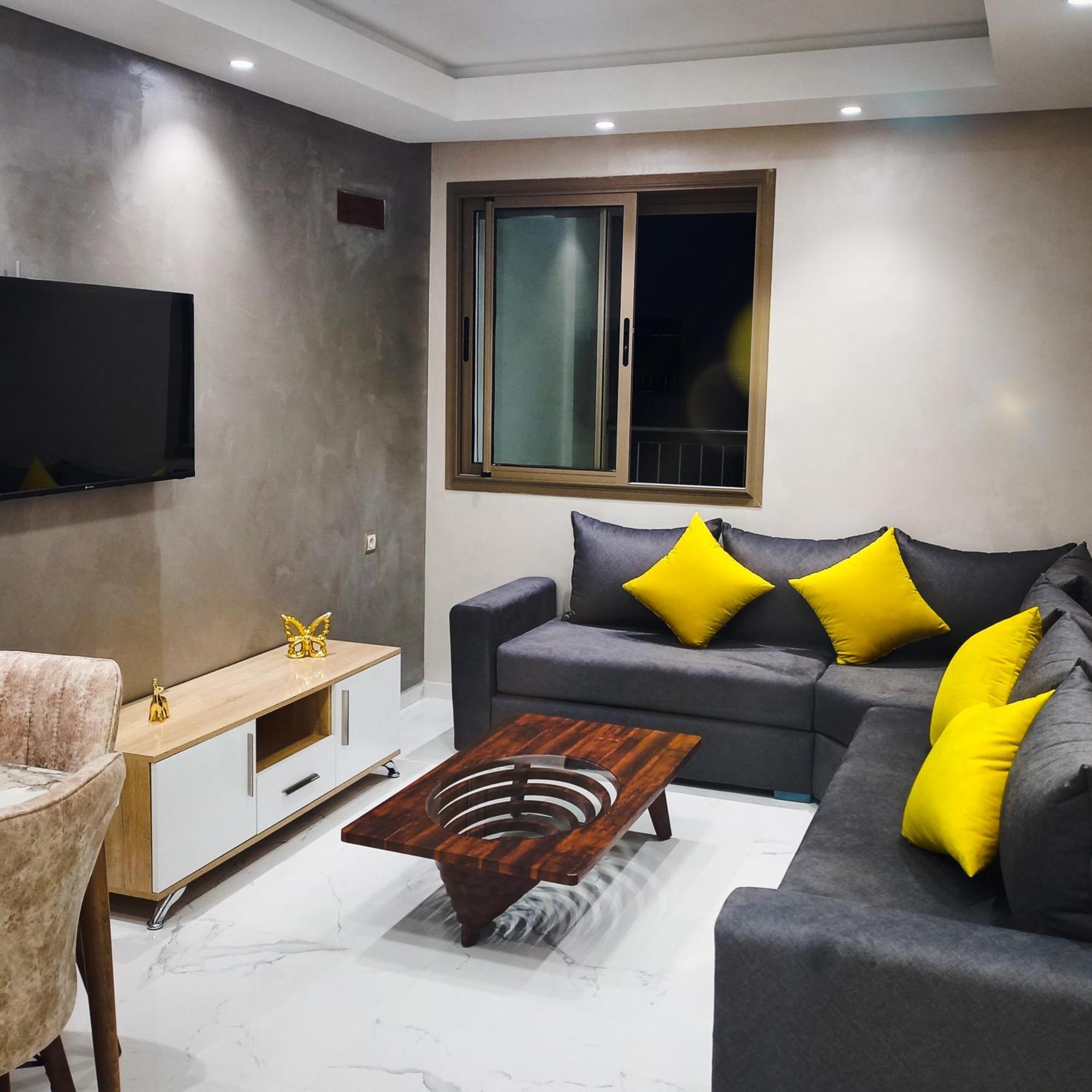 Super Apartement Totalement Neuf Et Climatise A Cote Du Centre Commercial Marjane M2 Tangier Exterior photo